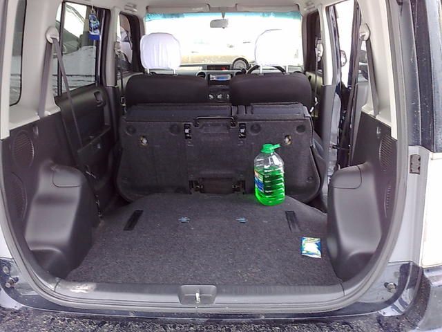 2004 Toyota bB