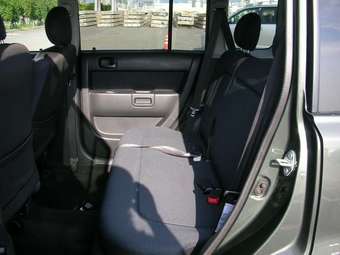 2004 Toyota bB Pics