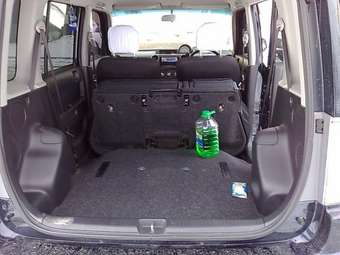 2004 Toyota bB Pictures