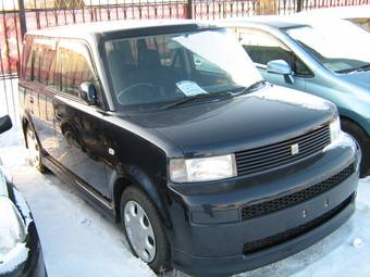 2004 Toyota bB Pictures