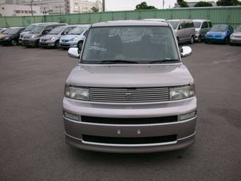 2004 Toyota bB Pictures