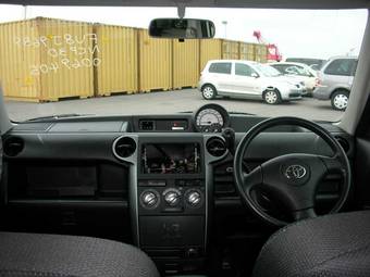 2004 Toyota bB Pictures