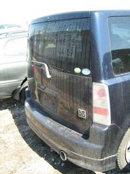 2004 Toyota bB Images