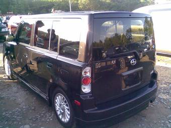 2004 Toyota bB Photos