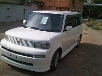 2004 Toyota bB Photos