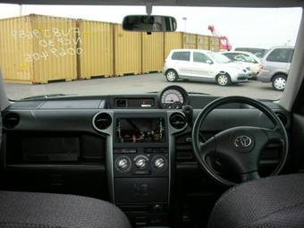 2004 Toyota bB Images