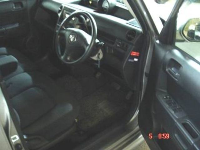2005 Toyota bB