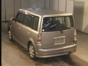 2005 Toyota bB Pictures