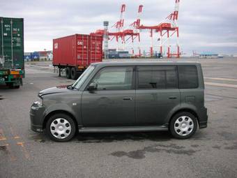 2005 Toyota bB Pictures