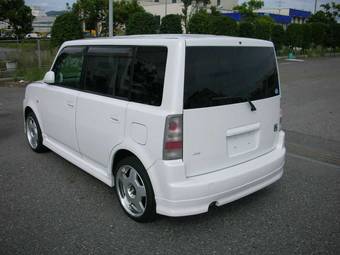 2005 Toyota bB Photos