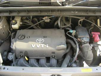 2005 Toyota bB Photos