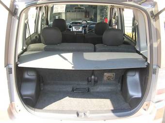 2005 Toyota bB Images