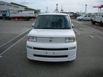 2005 Toyota bB Photos