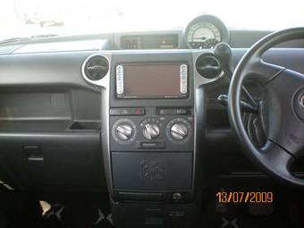 2005 Toyota bB Photos