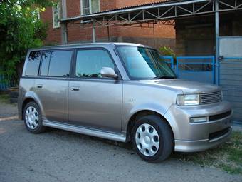 2005 Toyota bB Photos