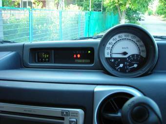 2005 Toyota bB Photos