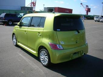 2006 Toyota bB Photos