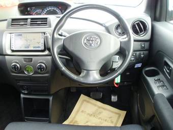 2006 Toyota bB Photos