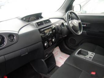 2006 Toyota bB Pictures