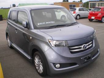 2006 Toyota bB Photos