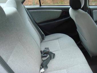 2004 Toyota Belta Photos