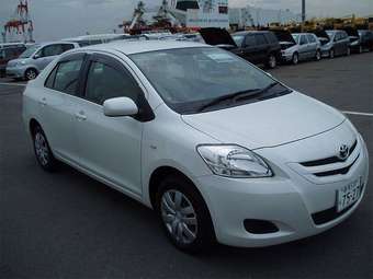 2005 Toyota Belta Pictures