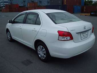 2005 Toyota Belta Photos