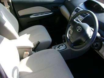 2005 Toyota Belta Pictures