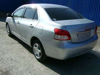 2005 Toyota Belta Photos