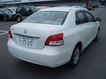 2005 Toyota Belta Photos