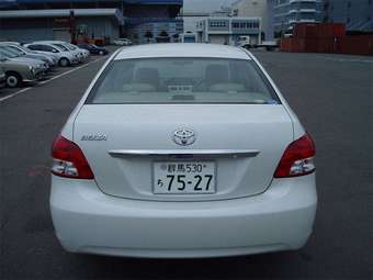 2005 Toyota Belta Photos