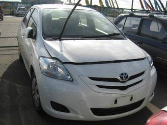 2005 Toyota Belta Pictures