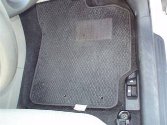 2005 Toyota Belta Images