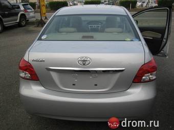 2005 Toyota Belta Pictures
