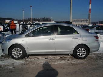 2005 Toyota Belta Pictures