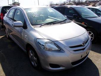 2005 Toyota Belta Pictures