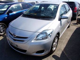 2005 Toyota Belta Pictures