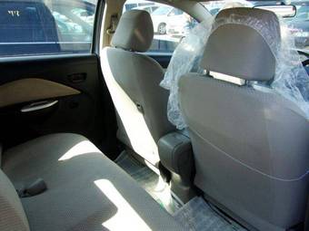 2005 Toyota Belta Pictures