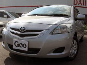 2005 Toyota Belta Images