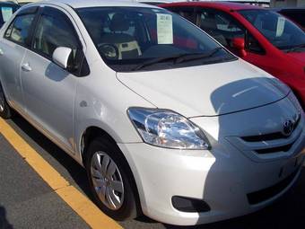 2005 Toyota Belta Pictures