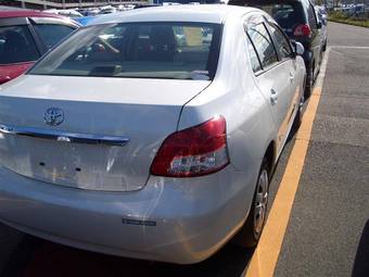 2005 Toyota Belta Pictures