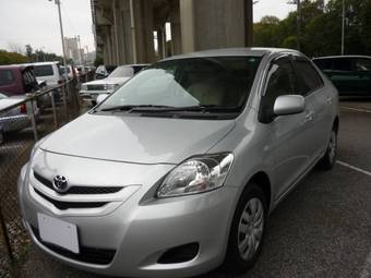2005 Toyota Belta Pictures