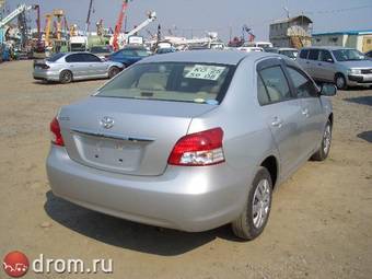 2005 Toyota Belta Photos
