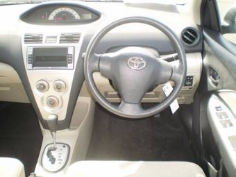 2005 Toyota Belta Wallpapers