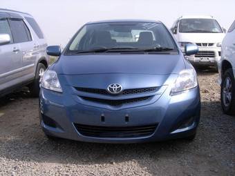 2005 Toyota Belta Pictures