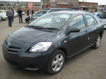 2005 Toyota Belta Pictures
