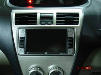2005 Toyota Belta Photos