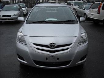 2005 Toyota Belta Pictures