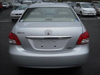 2005 Toyota Belta Photos