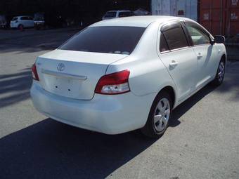 2005 Toyota Belta Photos